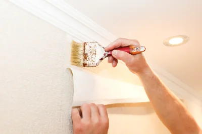 Pose de papier peint à Chef-Boutonne — revêtements muraux et toiles de verre